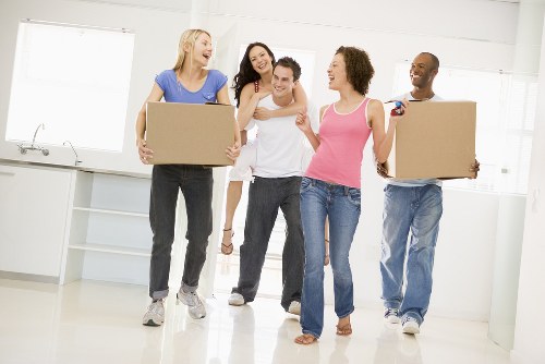 Removal van service in Islington for local house and flat moves
