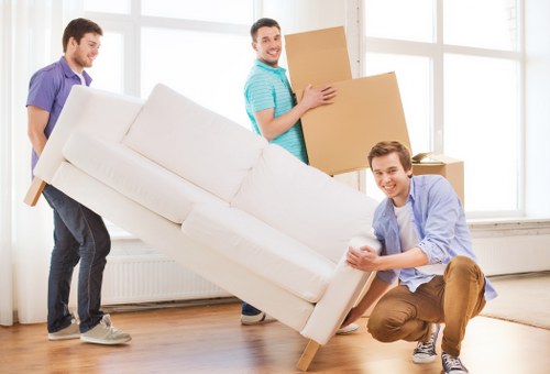 Removal truck hire for residential and commercial moves in Islington